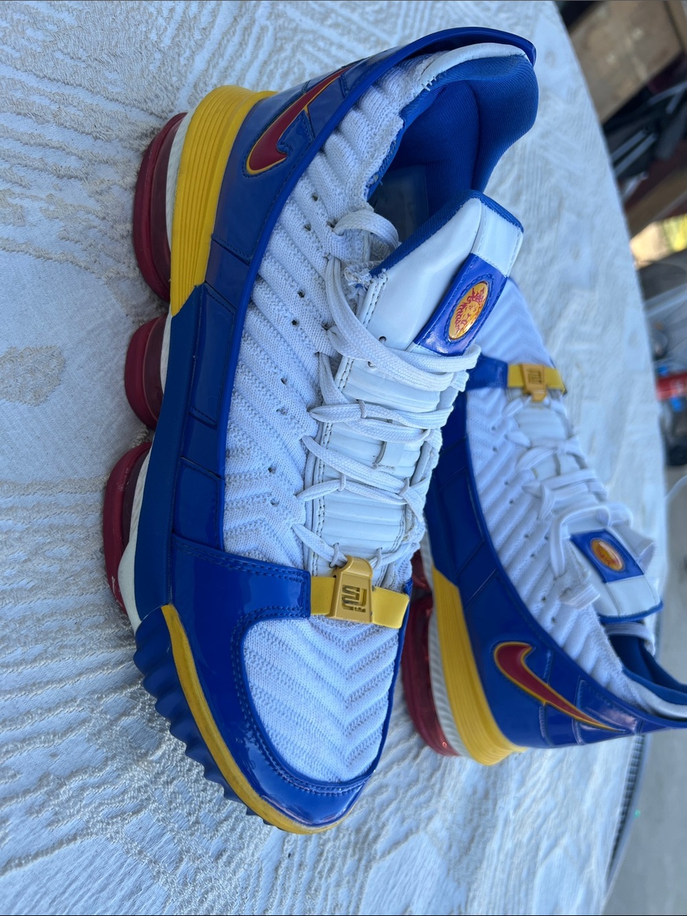 Nike LeBron 16 Superbron Basketball Shoes Men’s Size 11